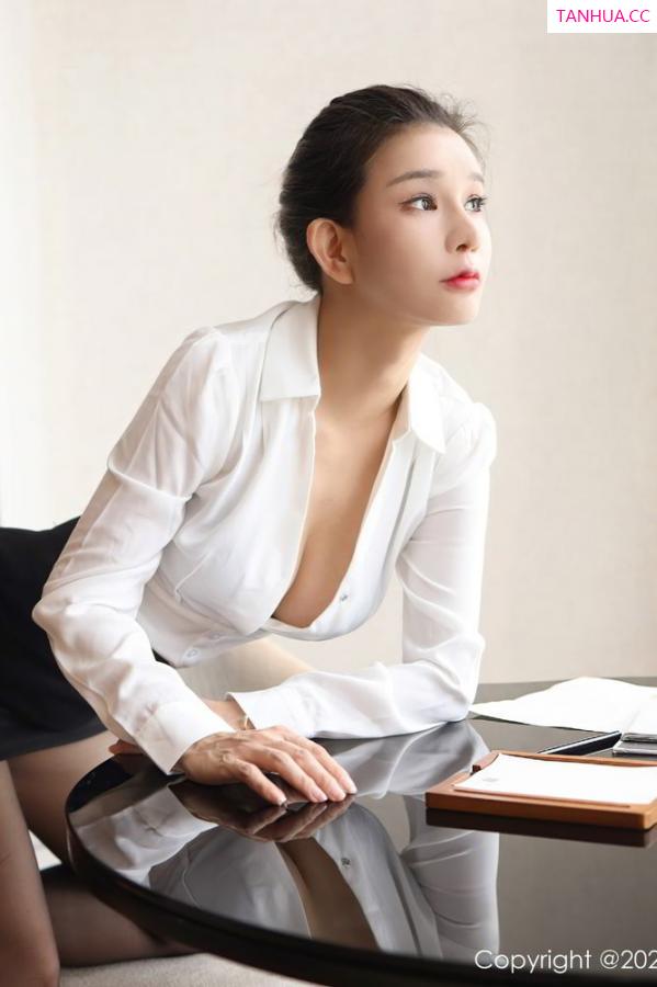 张雨萌 纯小希 [XiuRen]高清写真图 2020.09.24 No.2596 张雨萌第23张图片